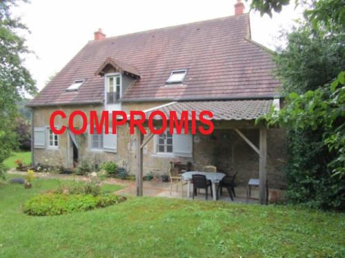 Charmant vrijstaand plattelands huis te koop in de Morvan