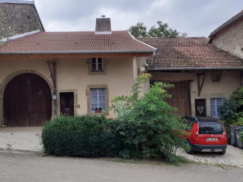 Drie mooie woningen met stuk land te koop In de Haute Saône