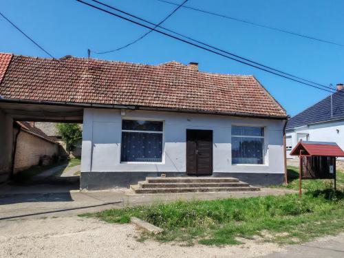 <p>Mooie mogelijkheid om bedrijfsmatig bezig te zijn en toch te genieten van Hongarije.</p>