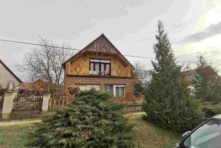 <p>Een te renoveren gezinswoning van 176 m2 te koop aan op 10 km van Szigetvár.</p>
