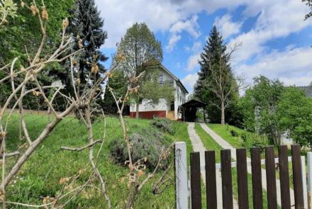 <p>In het mooi heuvellandschap rond Nemesbük, op een paar minuten van Hévíz, is deze woning te koop.</p>