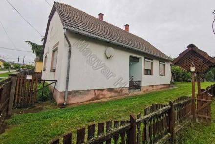 <p>Leuk familie huis op een perceel van ruim 5.000 m2, in het zuiden en niet ver van de Drava.</p>