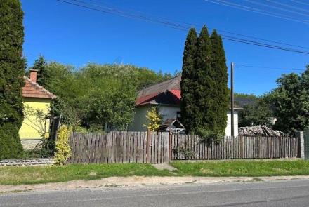 <p>Traditionele woning in het leuke (noordelijk gelegen) dorp Lénárddaróc voor een mooie prijs.</p>
