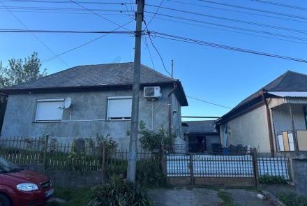 <p>Goed huis met de mogelijkheid om een gastenhuis te creëren. Dit alles voor een goede prijs in het mooie noorden.</p>