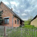<p>Huis in redelijke staat op een perceel van 6.700 m2, gelegen in een klein dorpje bij Dombovár</p>