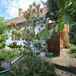 <p>Mooie gerenoveerde woning, op een perceel van bijna 1 hectare, in het centrale deel aan de zuidwest kant van Hongarije.</p>