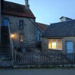 Te koop in de Creuse een huis met cour, bijgebouwen en tuin