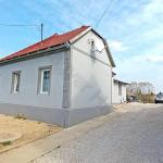 <p>Nette, gerenoveerde vroegere boerenwoning met een gastenverblijf.</p>