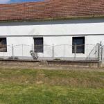 <p>Deze gerenoveerde woning is te koop in een rustig dorp mooi centraal tussen Kaposvár - Dombóvár.</p>