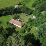 <p>Centraal tussen Kapsovár en Dombóvár gelegen landgoed op meer dan 1 hectare land.</p>