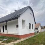 <p>Heel natuurlijke woning in nette conditie in een heel rustig gebied.</p>