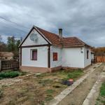 <p>Deze gerenoveerde woning is mooi centraal gelegen in het zuidwesten (Szigetvár – Barcs – Nagyatád).</p>