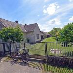 <p>In het zuidwesten, op een 30 km van het Balaton bieden wij u deze woning te koop aan.</p>